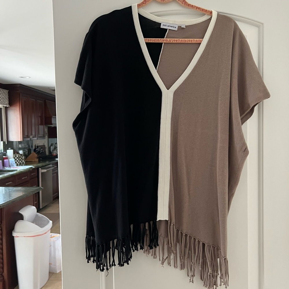 O/S cotton sweater by 525 with Fringe  detail short Sleve